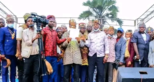 Kasaï : les chefs coutumiers affichent leur soutien au projet de changement de la Constitution