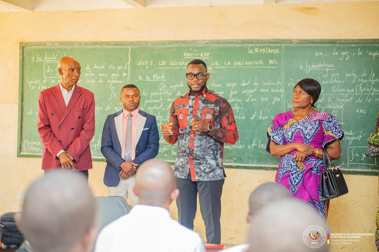 Haut-Katanga : Joseph Mwinkeu en tournée dans les écoles pour évaluer la reprise des cours